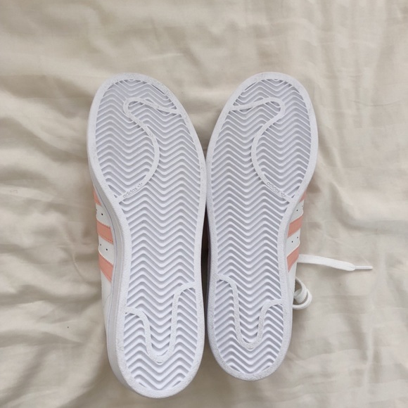 Adidas Superstar Peach Pink Women’s 7.5 - Picture 4 of 4